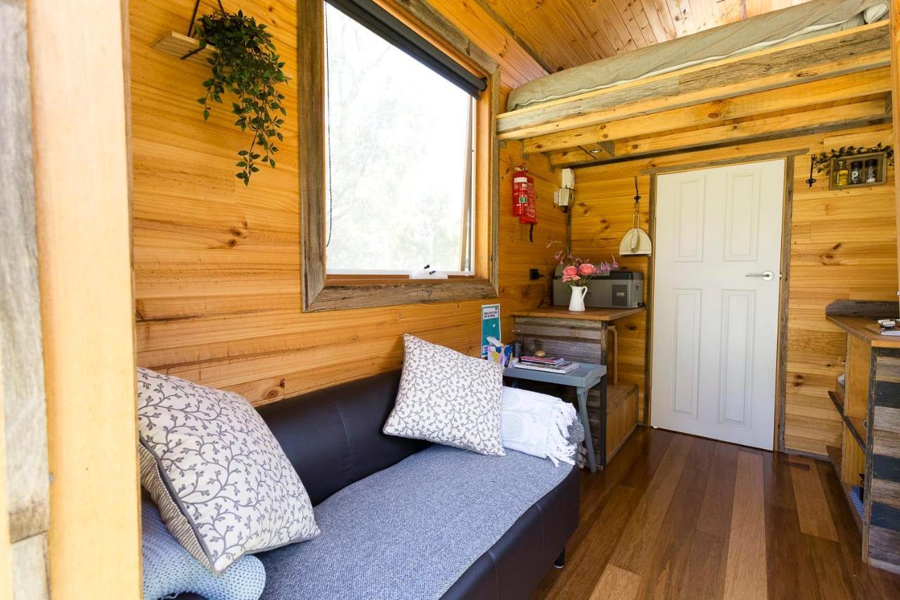 Ardingly Tiny House Villa Newham ภายนอก รูปภาพ