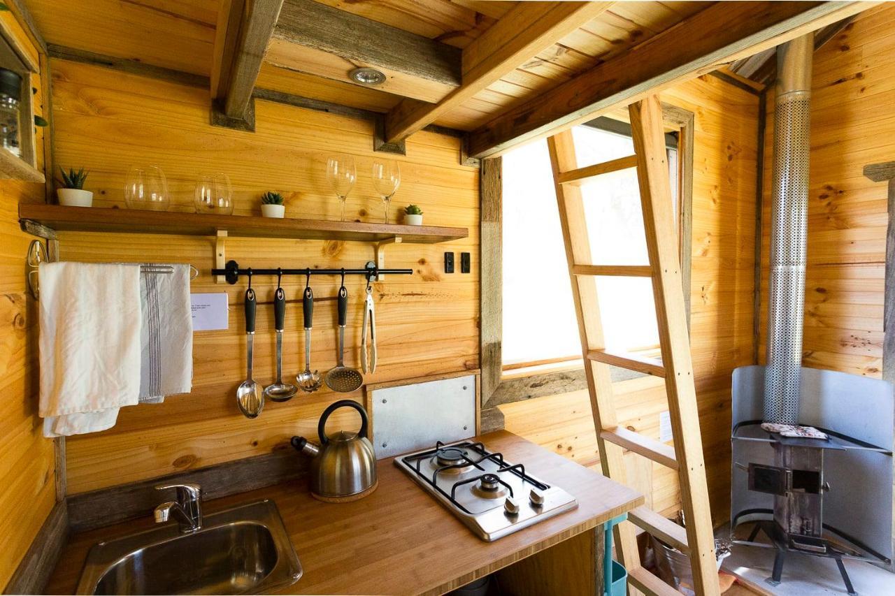Ardingly Tiny House Villa Newham ภายนอก รูปภาพ