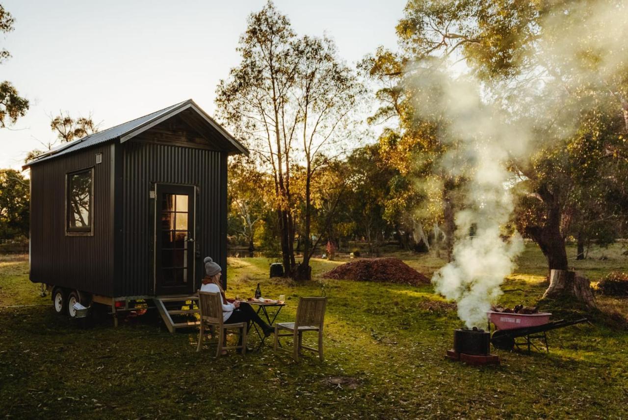 Ardingly Tiny House Villa Newham ภายนอก รูปภาพ